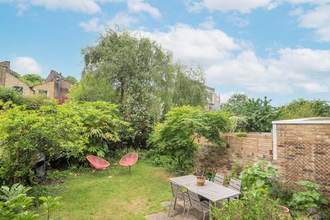 1 bedroom flat for sale, Bouverie Road, London, N16