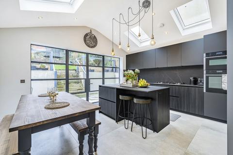 4 bedroom semi-detached house for sale, Knollys Road, Streatham, London, SW16