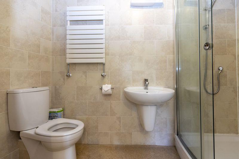 En-suite Shower