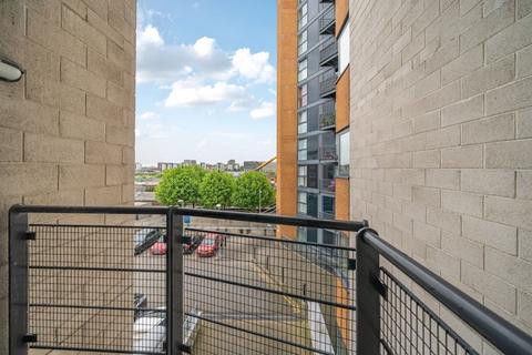 1 bedroom apartment for sale, Fishguard Way, Galleons Lock, E16