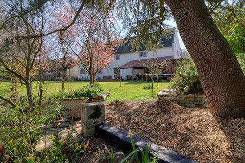 6 bedroom country house for sale, Norwich Road, Norwich NR13