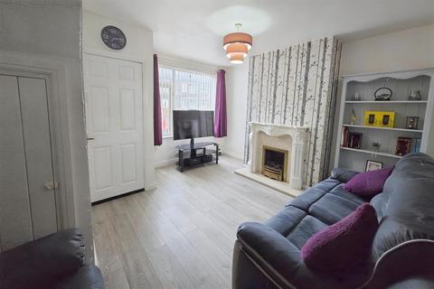 2 bedroom terraced house for sale, Cardigan Road, Hull