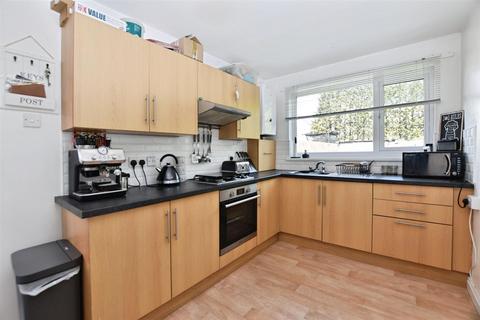 209 Brooklands Road, Hull, HU5 5AG