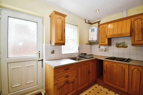 12 Baroness Close, Hull, HU6 9UB