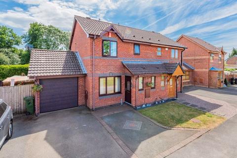 4 Helfa Bach, Chirk, Wrexham, LL14 5EQ
