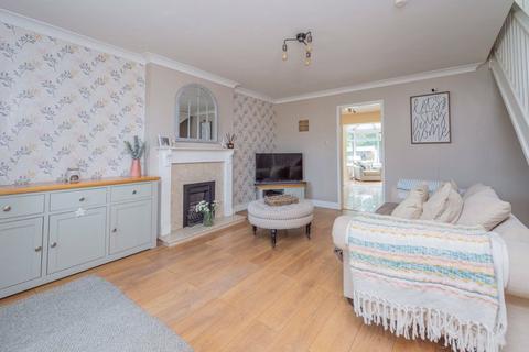 4 Helfa Bach, Chirk, Wrexham, LL14 5EQ