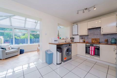 4 Helfa Bach, Chirk, Wrexham, LL14 5EQ