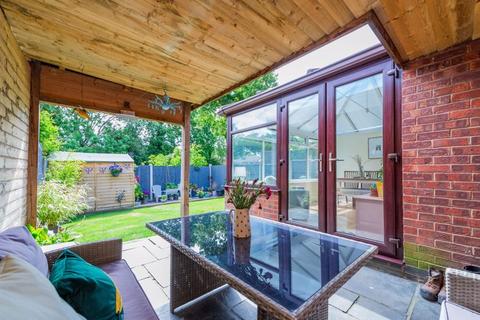 4 Helfa Bach, Chirk, Wrexham, LL14 5EQ