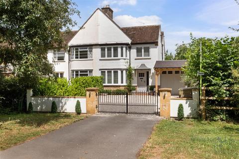Teynham Station Road, Broadway, WR12 7DE