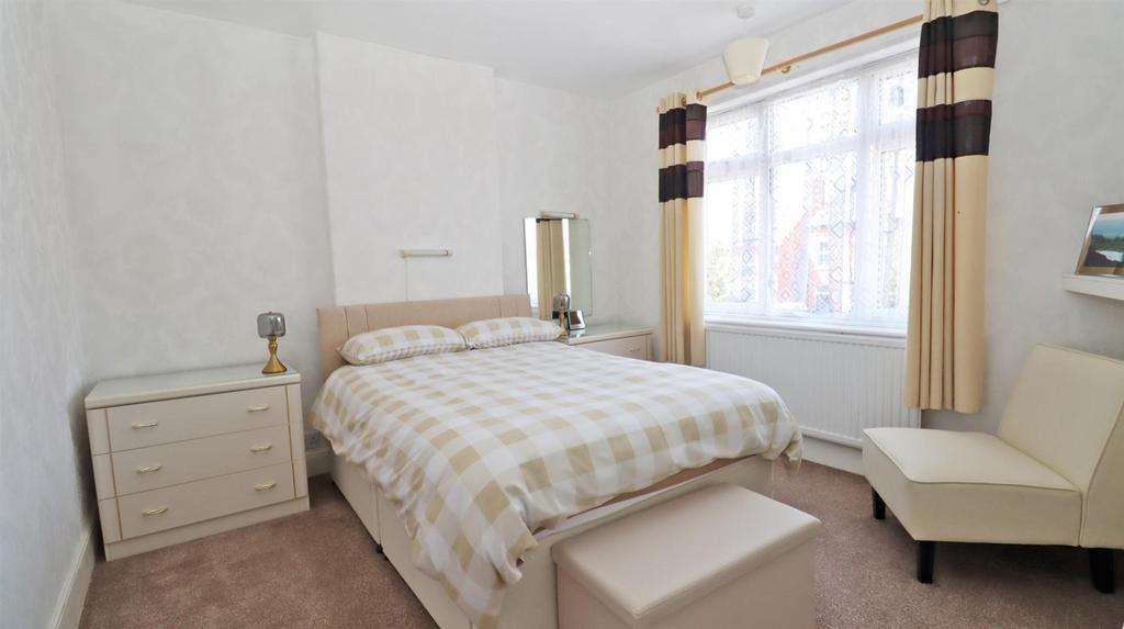 Mian bedroom