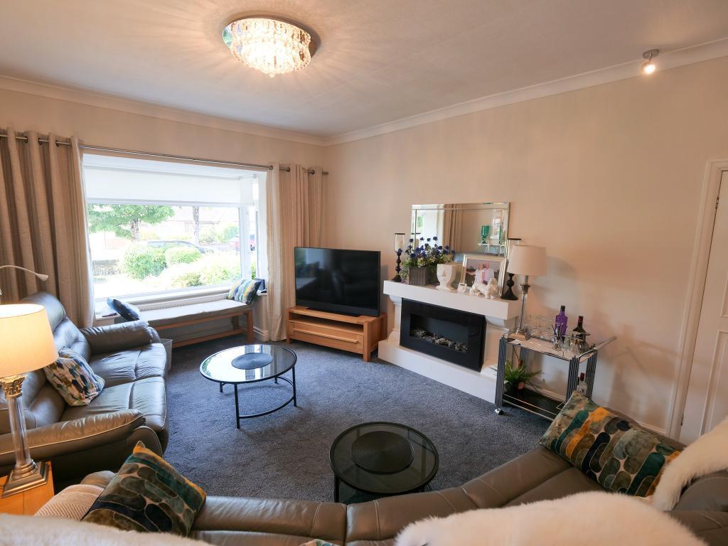 Lounge Dual Aspect