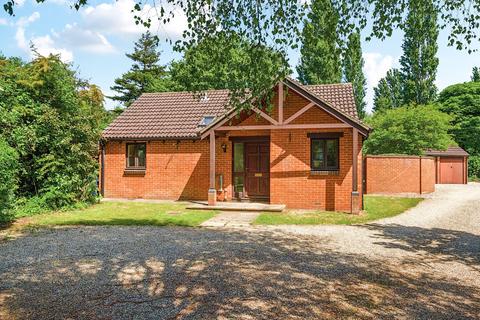 3 bedroom bungalow for sale, Cherwell Drive, Marston, Oxford