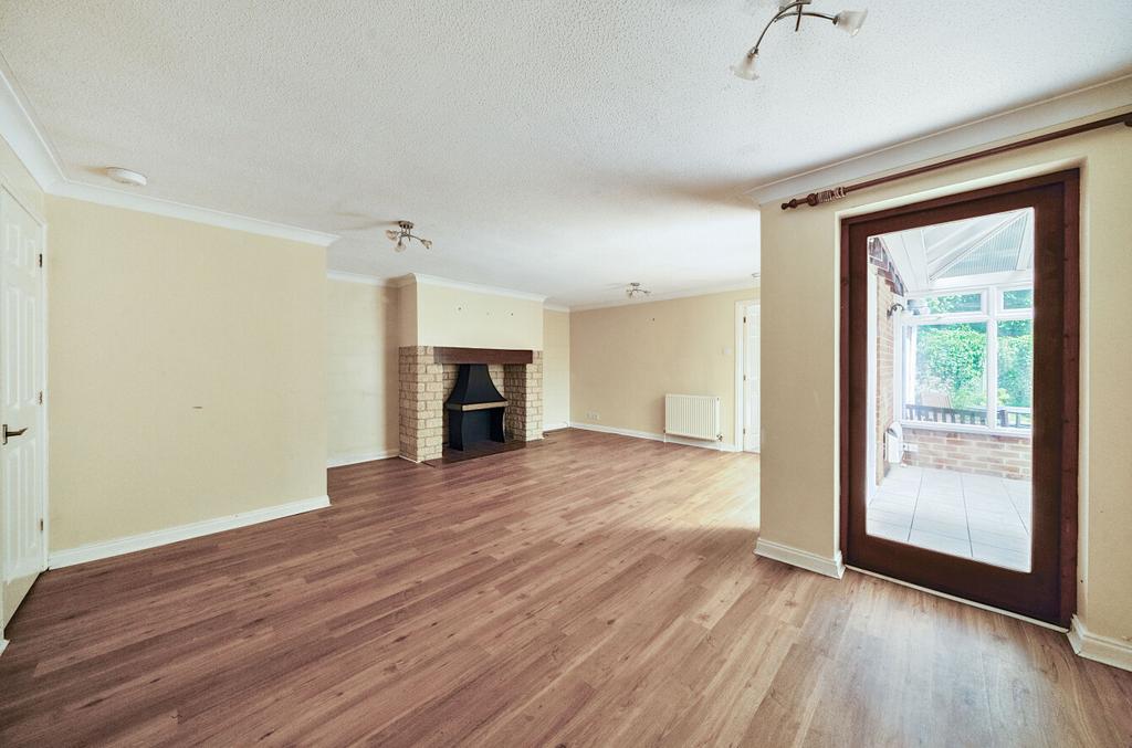 Sitting/Dining Room
