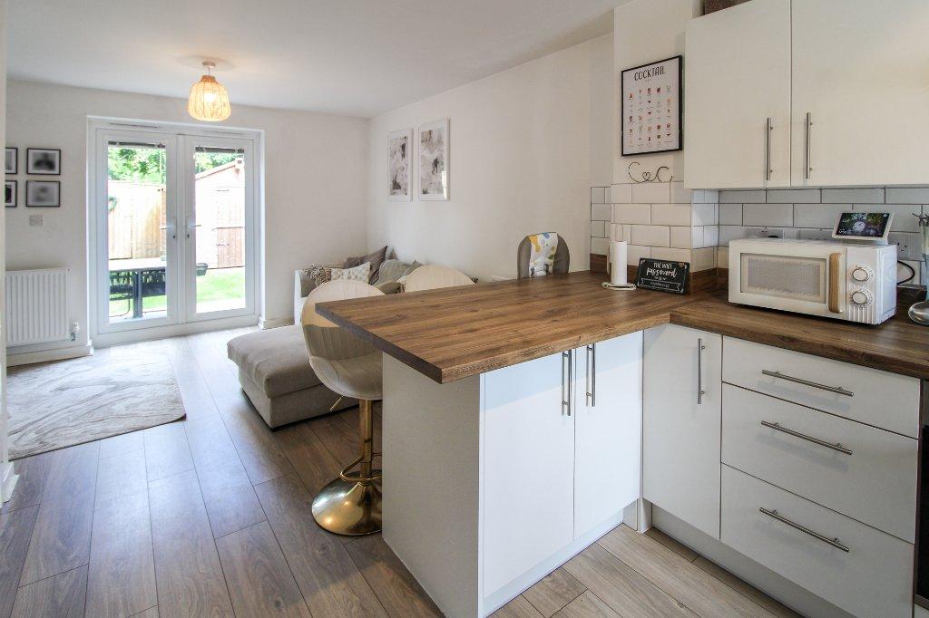 Kitchen / Lounge