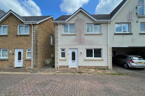 undefined, Cwrt Y Dderwen, Llanelli