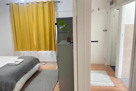 2 bedroom flat to rent, Junction Road Archway