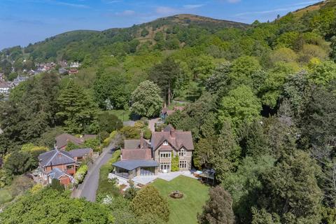 undefined, Harcourt Road, Malvern, Worcestershire. WR14