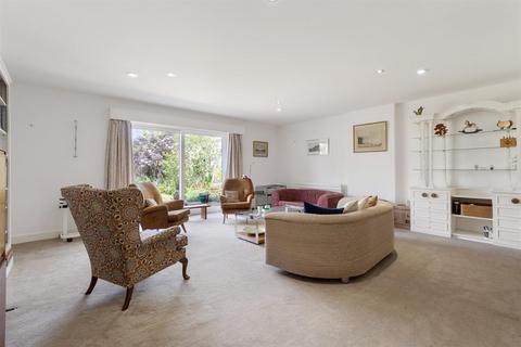 2 bedroom bungalow for sale, 17 Minge Lane, Upton Upon Severn, Worcestershire, WR8