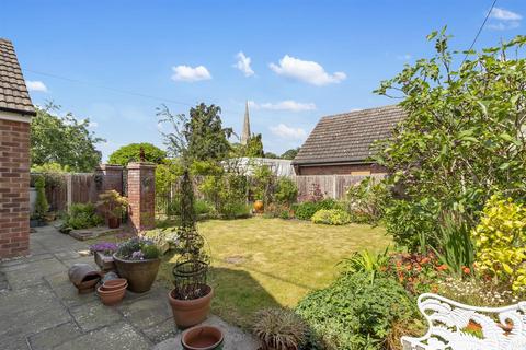 2 bedroom bungalow for sale, 17 Minge Lane, Upton Upon Severn, Worcestershire, WR8