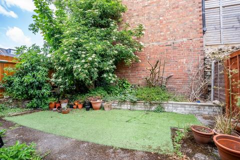 2 bedroom semi-detached house for sale, Alexandra Road, Hertfordshire AL1