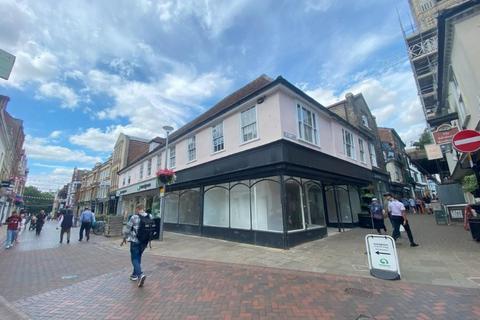 Retail property (high street) to rent, 23-23A Buttermarket Ipswich IP1 1BQ