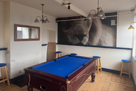 Pub for sale, 20 Lower Farnham Rd Aldershot GU12 4EA