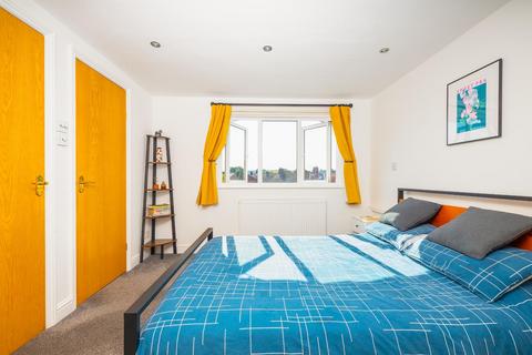 17 Coaley Road, Bristol, BS11 9XD