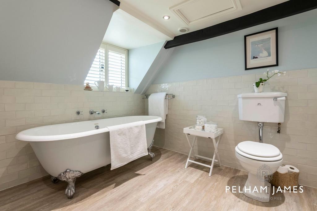 Family Bathroom, Coppice House, Glaston