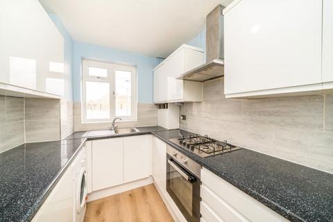 2 bedroom flat for sale, Himley Road, London SW17
