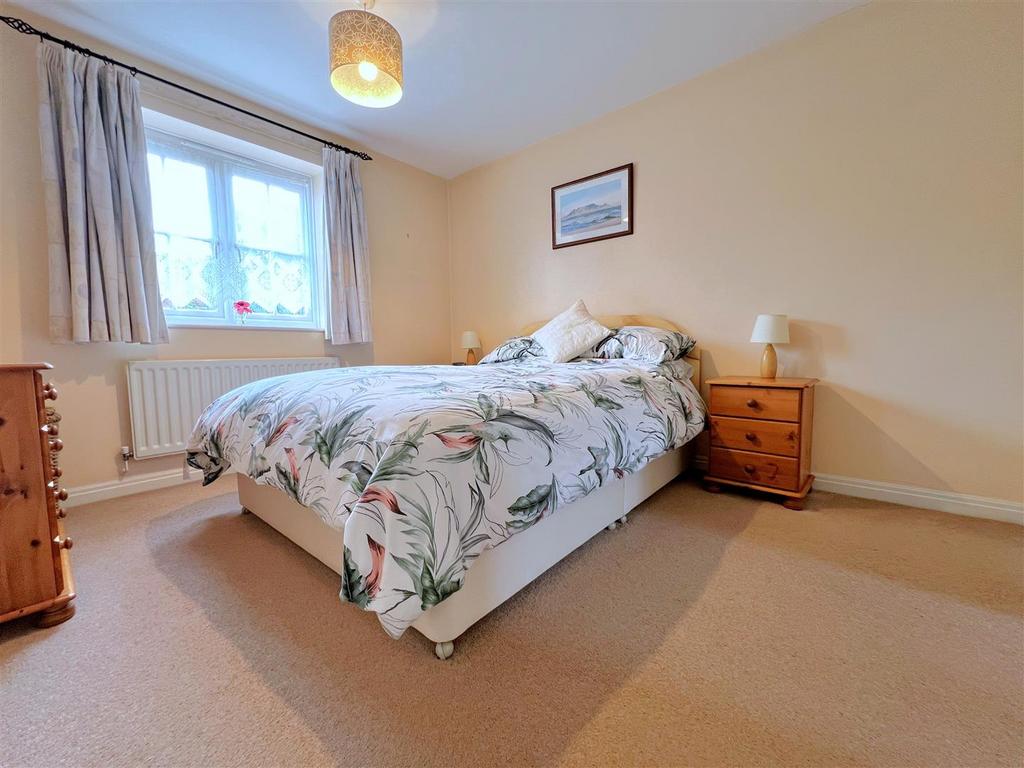 Bed 1.2.jpg