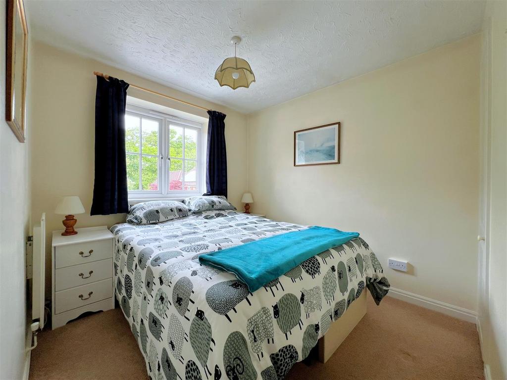 Bed 3.jpg
