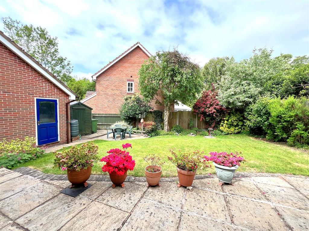 Garden 3.jpg