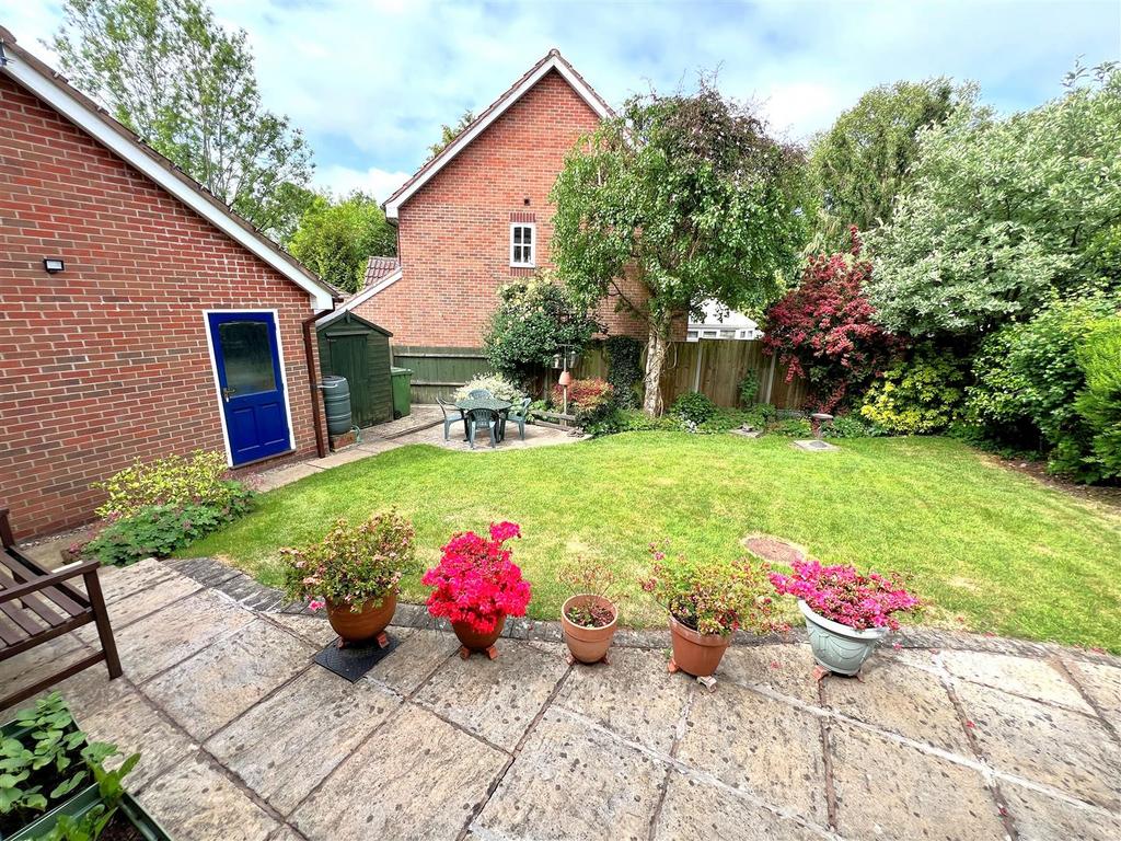 Garden 1.jpg