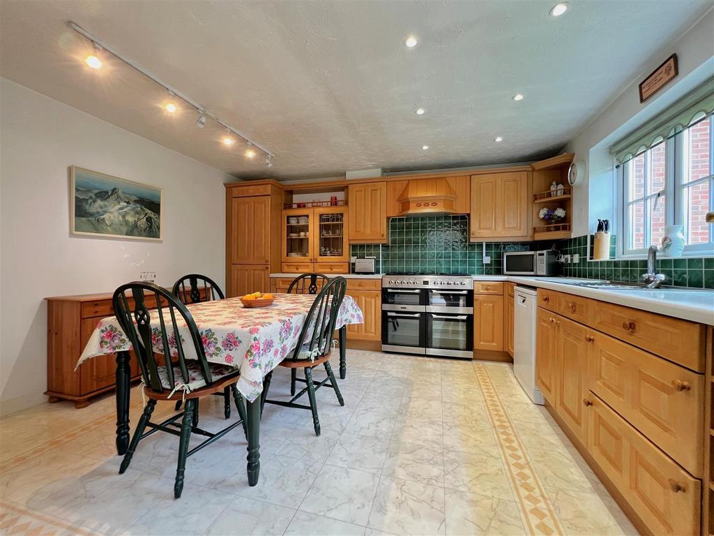 Kitchen.jpg