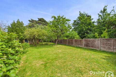 3 Ravenscraig Road, London, N11 1AE