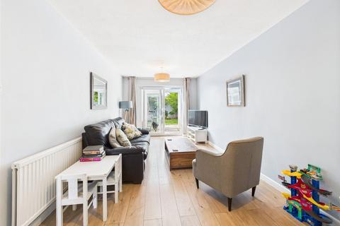 7 Filbert Close, Abbeydale, Gloucester, GL4 5EX