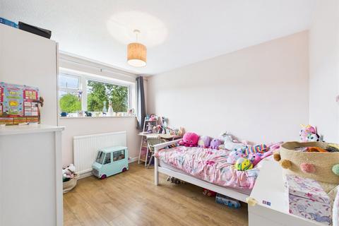 7 Filbert Close, Abbeydale, Gloucester, GL4 5EX