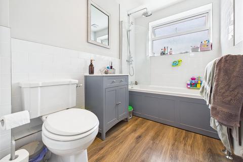 7 Filbert Close, Abbeydale, Gloucester, GL4 5EX