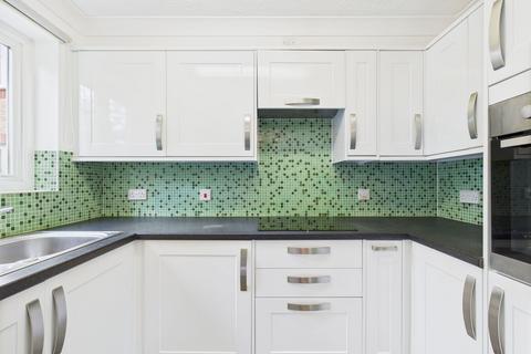 1 bedroom ground floor flat for sale, The Views, George Street, Huntingdon.