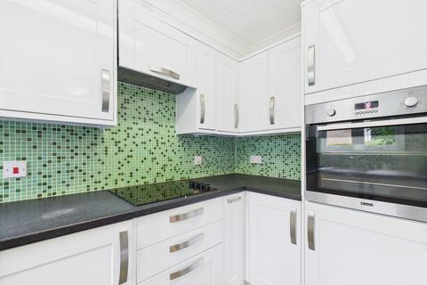 1 bedroom ground floor flat for sale, The Views, George Street, Huntingdon.