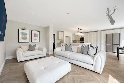 4 bedroom detached house for sale, Ongar Road, Abridge, Romford