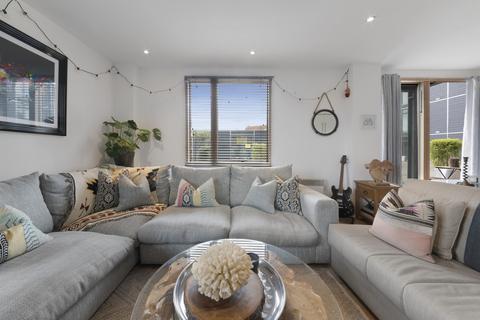 Flat 10, Island House Three Mill Lane, London, E3 3AF