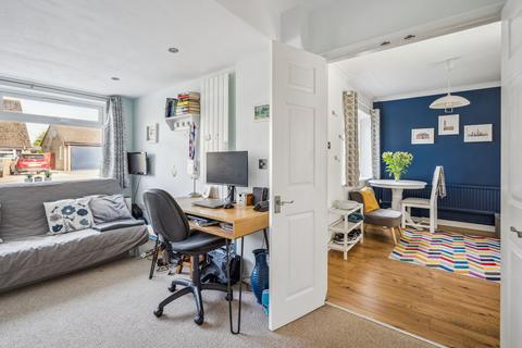 8 Cavendish Walk, Thame, OX9 3YR