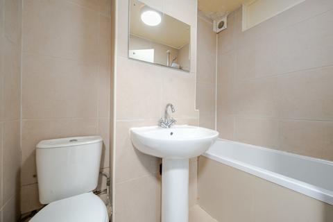 9 Ravensmede Way, London, W4 1TD