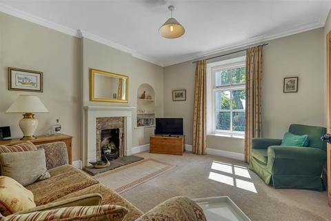 undefined, Ovington, Richmond