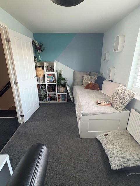 Bed 2.jpg