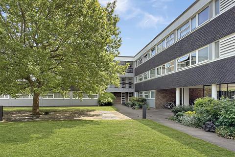 14 Highsett, Cambridge, CB2 1NX