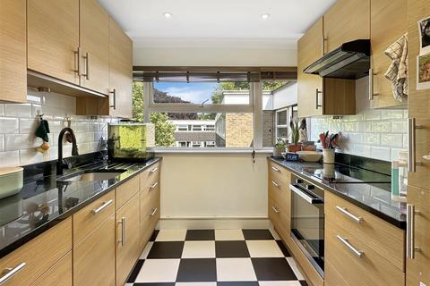 14 Highsett, Cambridge, CB2 1NX