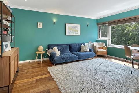 14 Highsett, Cambridge, CB2 1NX