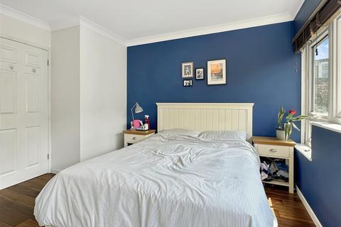 14 Highsett, Cambridge, CB2 1NX
